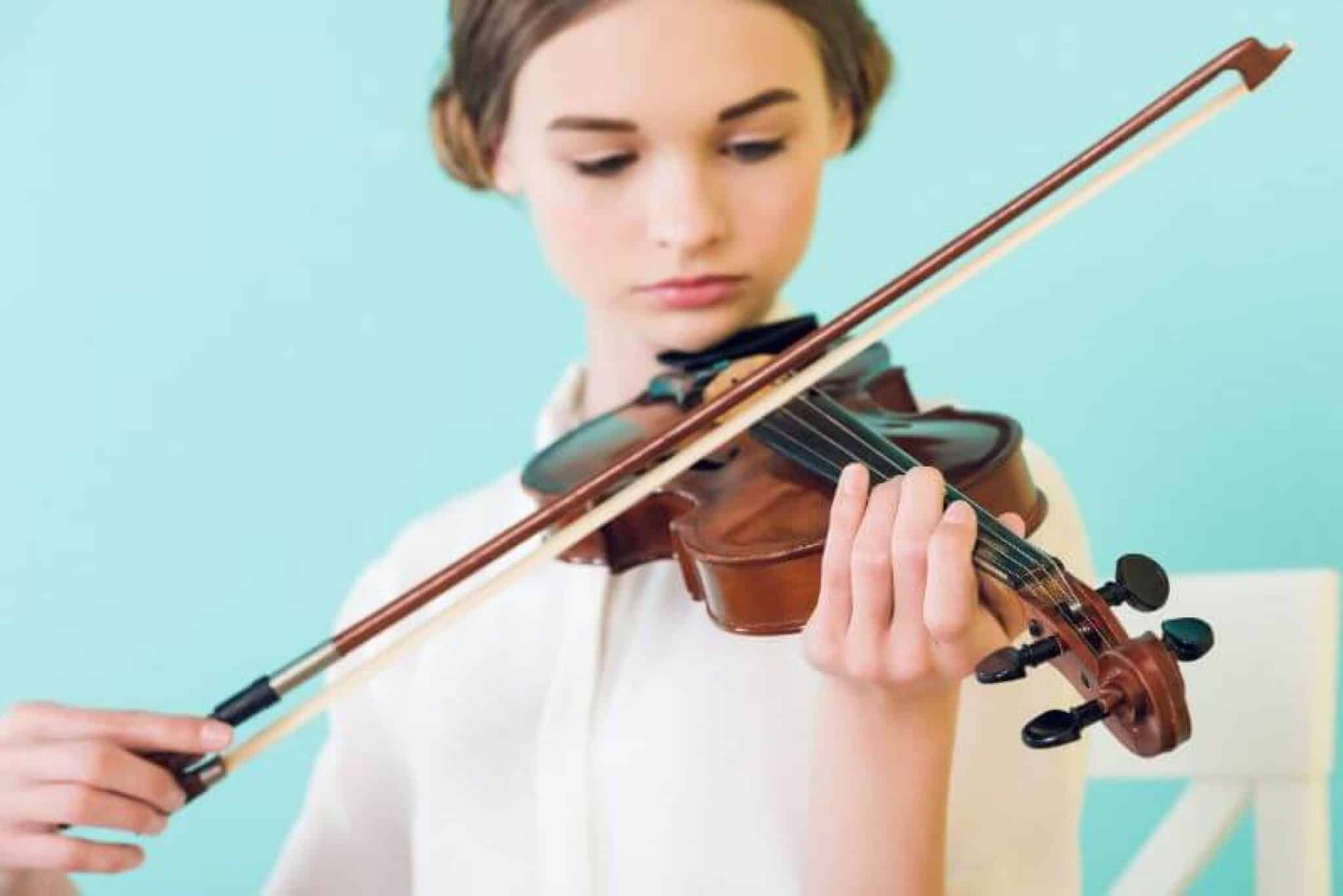 10 Best Cheap Violins In 2022 (Most Under 100)